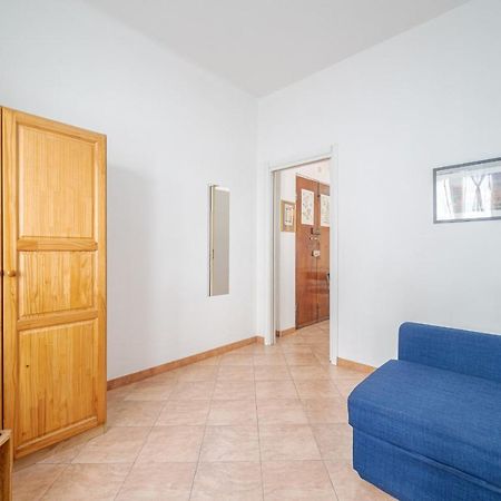Borgoratti Comfortable Apartment Genoa Bagian luar foto